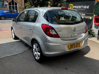 Vauxhall Corsa 1.4i 16v Design 5dr (a/c)