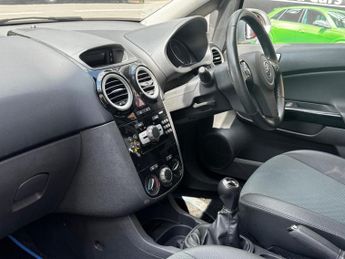 Vauxhall Corsa 1.4i 16v Design 5dr (a/c)