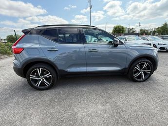 Volvo XC40 1.5h T4 Recharge 10.7kWh R-Design Auto Euro 6 (s/s) 5dr