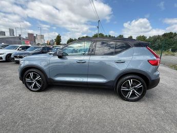 Volvo XC40 1.5h T4 Recharge 10.7kWh R-Design Auto Euro 6 (s/s) 5dr
