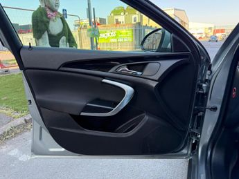 Vauxhall Insignia 2.0 CDTi SRi Auto Euro 5 5dr