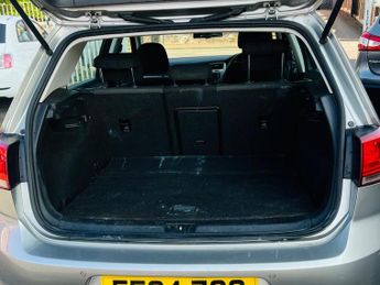 Volkswagen Golf 1.6 TDI BlueMotion Tech Match DSG Euro 5 (s/s) 5dr