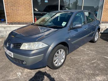 Renault Megane 1.6 VVT Dynamique 4dr