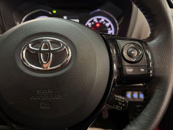 Toyota Yaris 1.5 VVT-h Icon E-CVT Euro 6 (s/s) 5dr