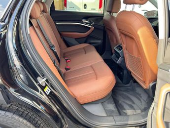 Audi e-tron 50 Technik Auto quattro 5dr 71.2kWh