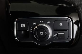 Mercedes-Benz CLA 1.3 CLA200 AMG Line Coupe 7G-DCT Euro 6 (s/s) 4dr