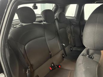 MINI Hatch 2.0 Cooper S Sport Steptronic Euro 6 (s/s) 5dr