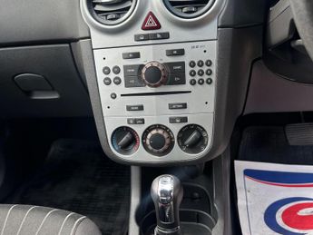 Vauxhall Corsa 1.4i 16v Club 3dr