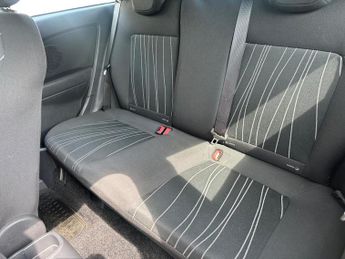 Vauxhall Corsa 1.4i 16v Club 3dr