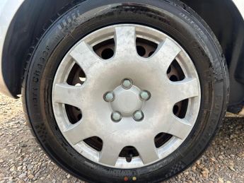 Vauxhall Corsa 1.4i 16v Club 3dr