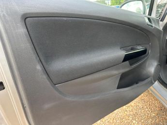 Vauxhall Corsa 1.4i 16v Club 3dr