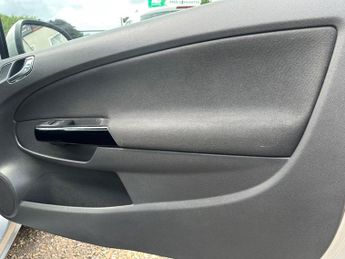 Vauxhall Corsa 1.4i 16v Club 3dr