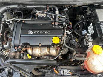 Vauxhall Corsa 1.4i 16v Club 3dr