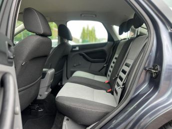 Ford Focus 1.6 Zetec 5dr