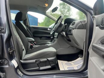Ford Focus 1.6 Zetec 5dr