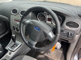 Ford Focus 1.6 Zetec 5dr
