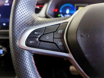 Renault Captur 1.6 E-TECH 9.8kWh RS Line Auto Euro 6 (s/s) 5dr