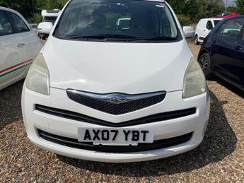 Toyota Ractis 