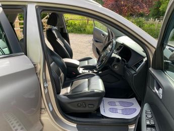 Hyundai TUCSON 2.0 CRDi Premium Auto 4WD Euro 6 5dr