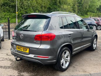 Volkswagen Tiguan 2.0 TDI BlueMotion Tech R-Line DSG 4WD Euro 5 (s/s) 5dr