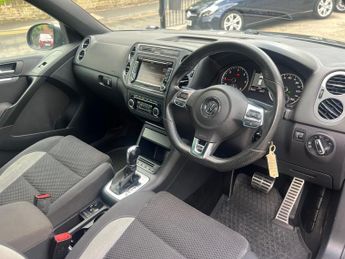 Volkswagen Tiguan 2.0 TDI BlueMotion Tech R-Line DSG 4WD Euro 5 (s/s) 5dr