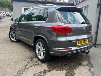 Volkswagen Tiguan 2.0 TDI BlueMotion Tech R-Line DSG 4WD Euro 5 (s/s) 5dr