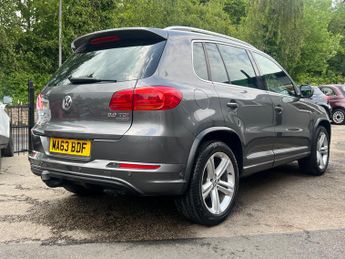 Volkswagen Tiguan 2.0 TDI BlueMotion Tech R-Line DSG 4WD Euro 5 (s/s) 5dr