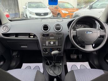 Ford Fusion 1.6 Zetec 5dr