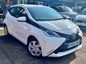Toyota AYGO 1.0 VVT-i x-play Euro 5 5dr Euro 5