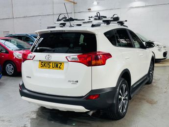 Toyota RAV4 2.2 D-CAT Invincible Auto 4WD Euro 5 5dr