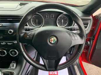 Alfa Romeo Giulietta 2.0 JTDM-2 Veloce Euro 5 (s/s) 5dr
