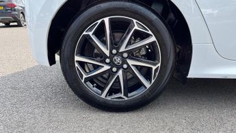 Toyota Yaris 1.5 VVT-h Design E-CVT Euro 6 (s/s) 5dr