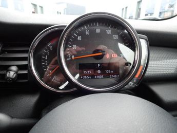 MINI Hatch 1.5 Cooper Classic Steptronic Euro 6 (s/s) 3dr