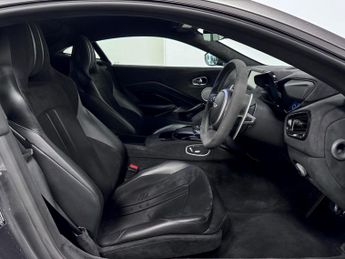 Aston Martin Vantage 4.0 V8 Coupe 2dr Petrol Auto Euro 6 (510 ps)