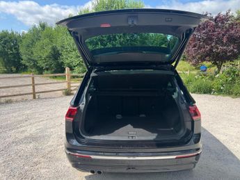 Volkswagen Tiguan 2.0 TDI R-Line DSG 4Motion Euro 6 (s/s) 5dr