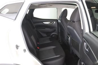 Nissan Qashqai 1.5 dCi N-Connecta Euro 6 (s/s) 5dr