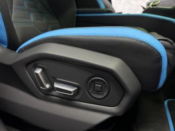 Lamborghini Urus 4.0 V8 BiTurbo 25.9kWh SE Auto 4WD Euro 6 5dr