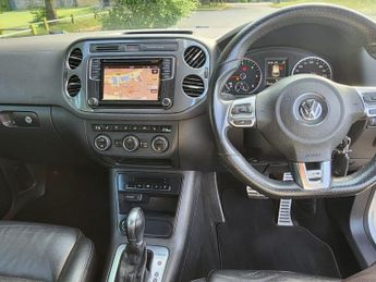 Volkswagen Tiguan 2.0 TDI BlueMotion Tech R-Line Edition DSG 4WD Euro 6 (s/s) 5dr