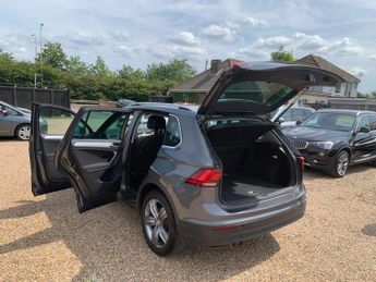 Volkswagen Tiguan 2.0 TDI Match DSG Euro 6 (s/s) 5dr