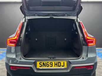 Volvo XC40 2.0 T4 R-Design Auto AWD Euro 6 (s/s) 5dr