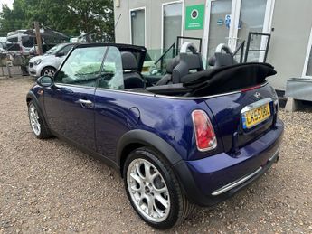 MINI Convertible 1.6 Cooper CVT Euro 3 2dr