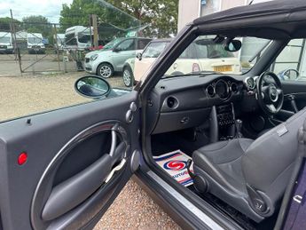 MINI Convertible 1.6 Cooper CVT Euro 3 2dr