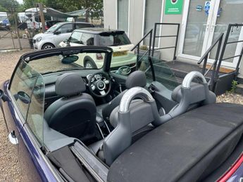 MINI Convertible 1.6 Cooper CVT Euro 3 2dr