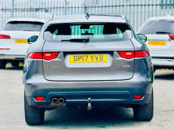Jaguar F-PACE 2.0 D180 Portfolio Auto AWD Euro 6 (s/s) 5dr