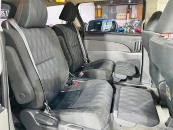 Toyota Estima Aeras G 