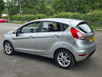 Ford Fiesta 1.0T EcoBoost Zetec Powershift Euro 5 5dr
