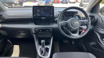 Toyota Yaris 1.5 VVT-h Design E-CVT Euro 6 (s/s) 5dr