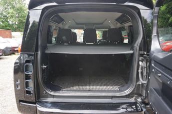 Land Rover Defender 110 3.0 D250 MHEV SE Auto 4WD Euro 6 (s/s) 5dr