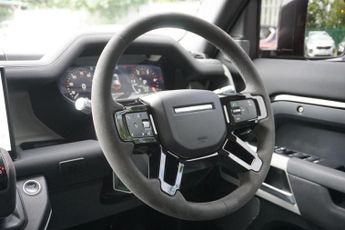 Land Rover Defender 110 3.0 D250 MHEV SE Auto 4WD Euro 6 (s/s) 5dr