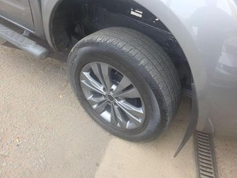 Nissan Navara 2.5 dCi Tekna Auto 4WD Euro 5 4dr